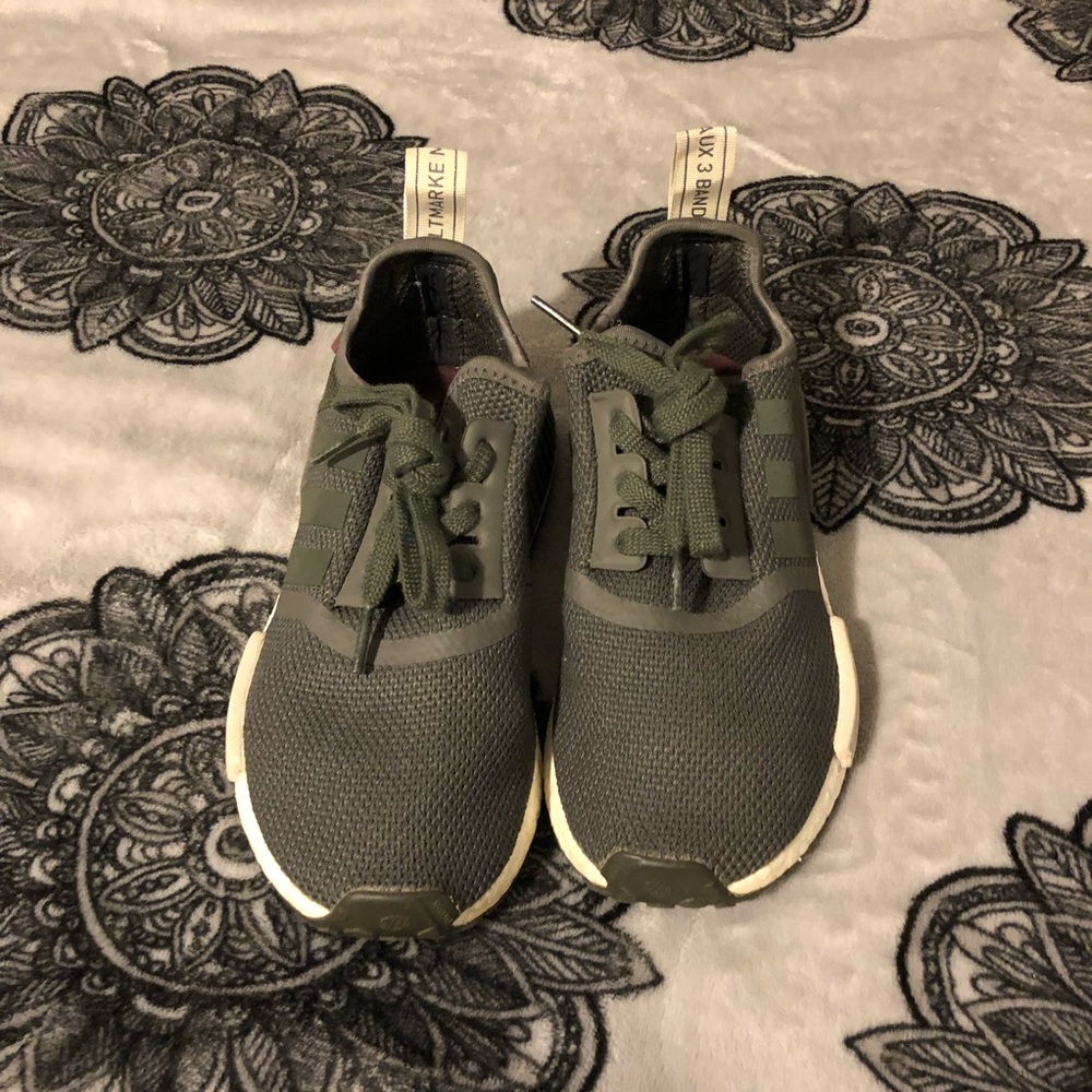 Olive green/gray Adidas Nmd 5.5